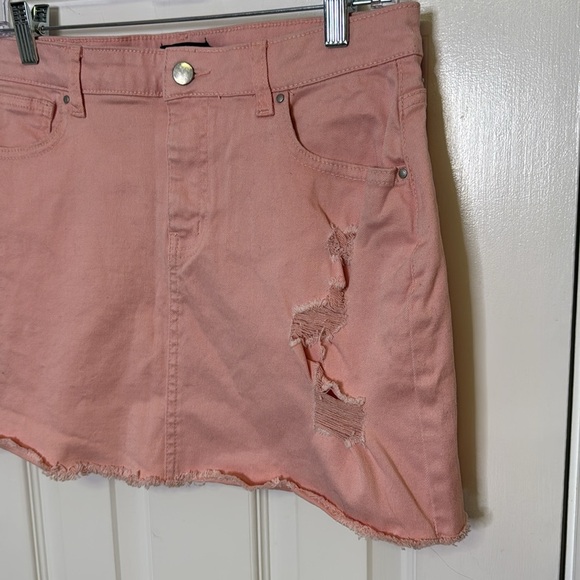 PrettyLittleThing Pink Mini Skirt for Casual Wear - Picture 2 of 7
